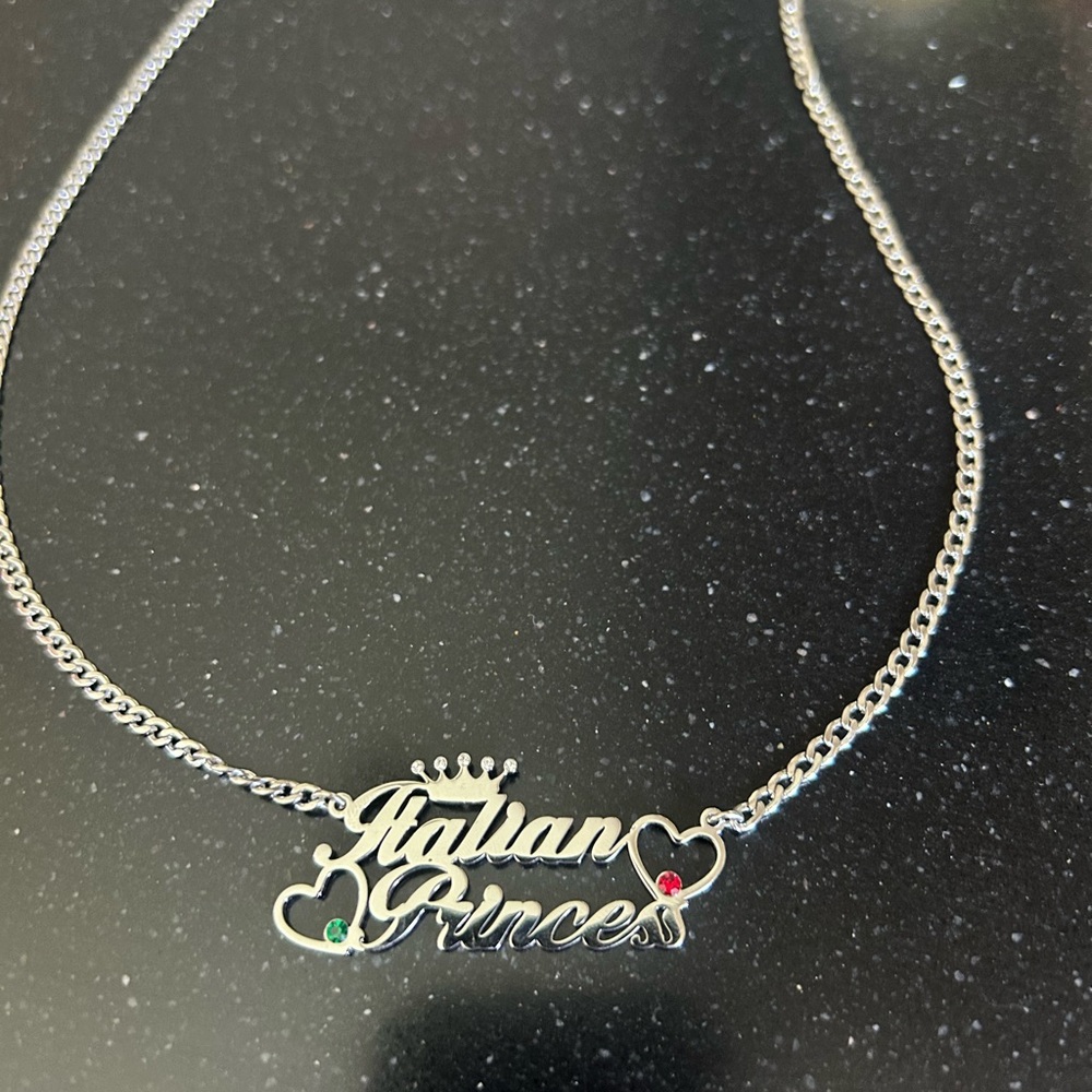 Elegant Silver 'Italian Princess' Necklace